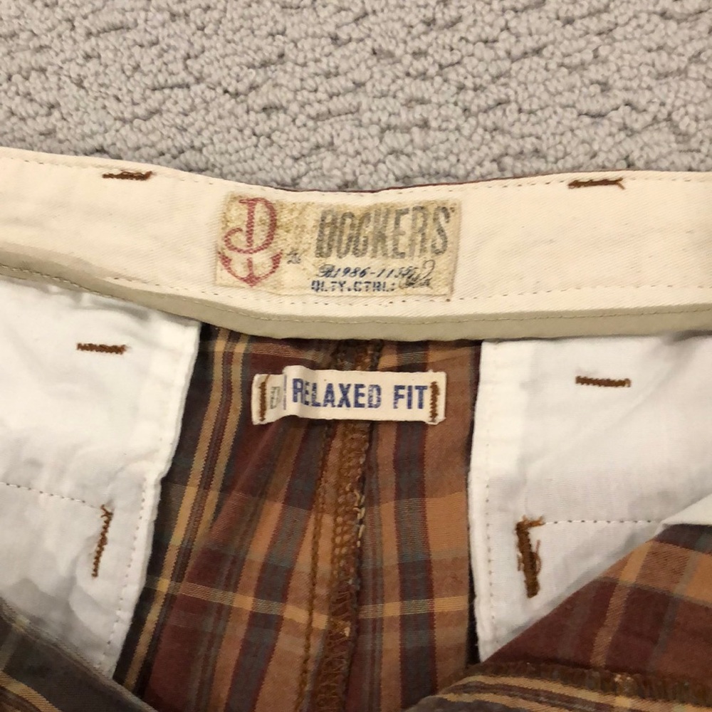 Dockers men’s burgundy plaid shorts 🤩 - Picture 2 of 4